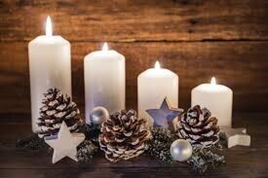 Advent u kostela a rozsvícení stromečku